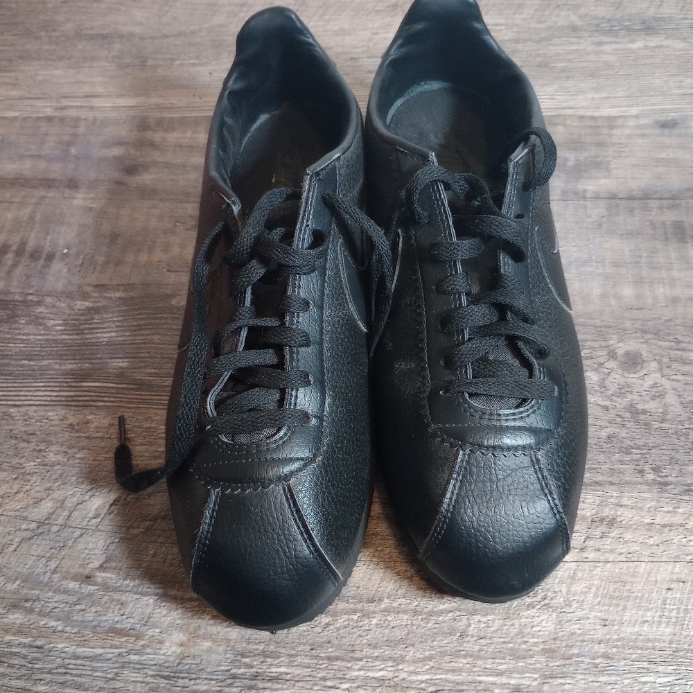 Like New Men's Nike Cortez
